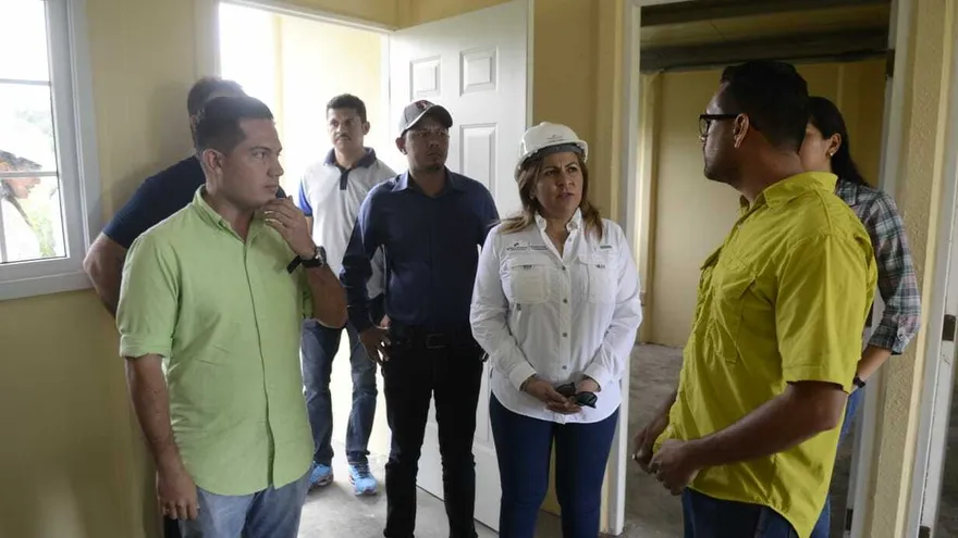 Ministra de Vivienda Inés Samudio declaró que buscan agilizar los proyecto dentro del programa Techos de Esperanza en Chiriquí.