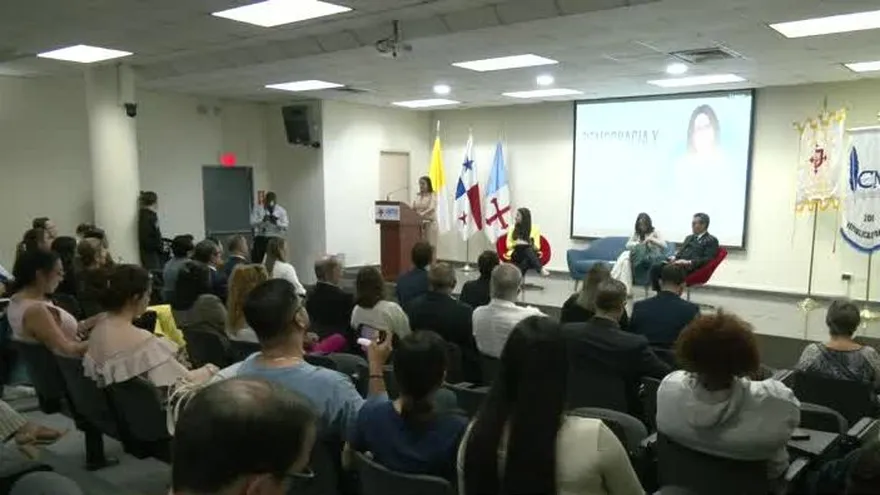 Analizan impacto de la desinformación y las acciones judiciales en la libertad de prensa