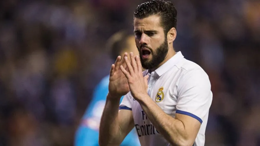 Real Madrid anuncia que su defensa Nacho Fernández es positivo al covid-19