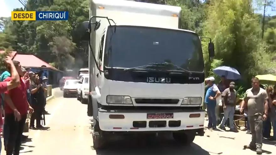 Reabren la vía en Cerro Punta