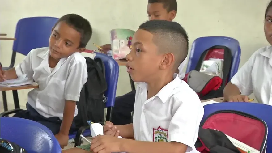 Noticiero AM 13 de febrero del 2017 - Bloque 3