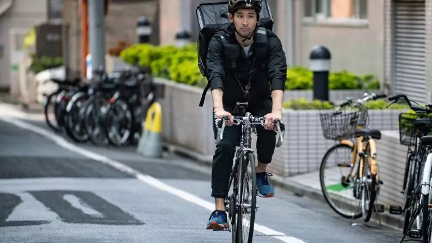 De medallista olímpico a repartidor en bicicleta