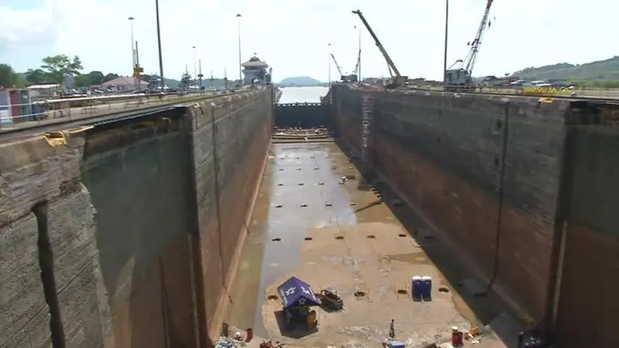 Trabajos de Mantenimiento en el Canal de Panamá