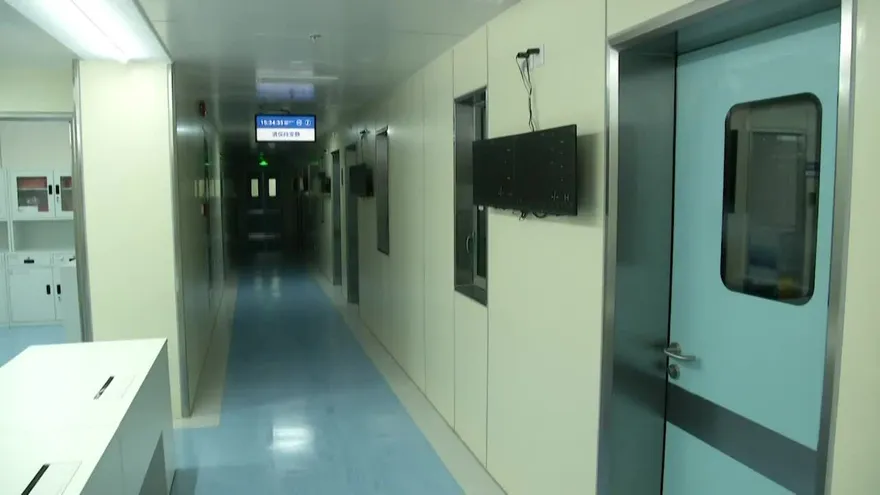 En un hospital de Shanghai, cóctel de tratamientos para combatir el coronavirus