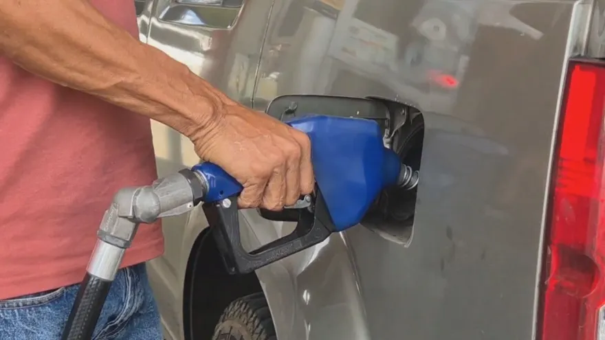Alza del combustible presiona al transporte público; transportistas analizarán revisión de tarifas
