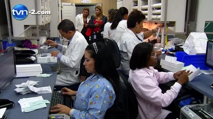 Falta de medicamentos y demoras en las citas médicas de la CSS