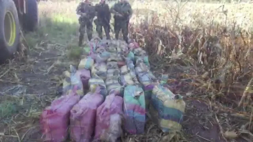 Decomisan 1.800 kilos de cocaína en operativo en Argentina