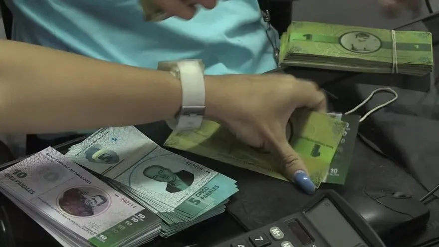 Barrio venezolano crea su propia moneda para enfrentar la crisis