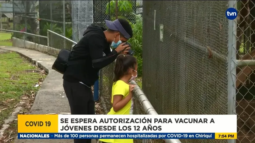 Revisan posibilidad de vacunar a adolescentes entre 12 a 16 años