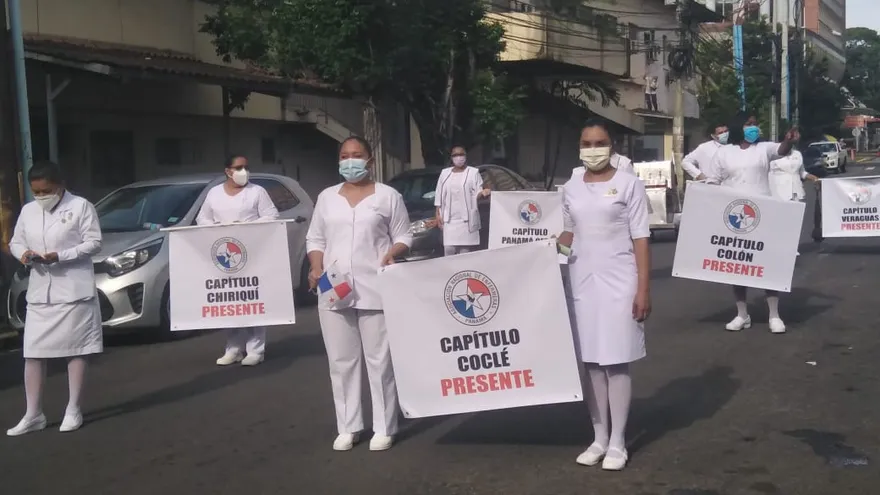 Enfermeras marcharon a la Presidencia de la República