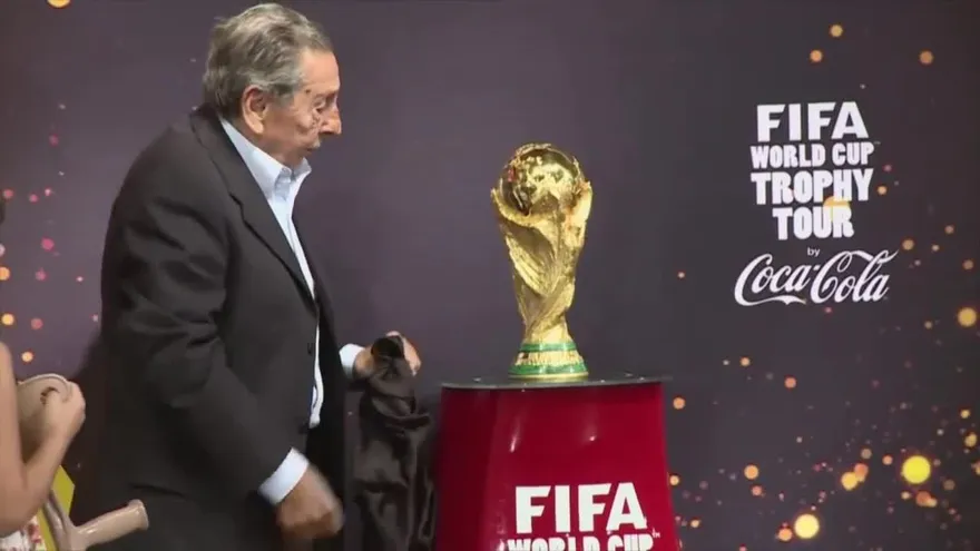 Trofeo oficial Rusia 2018