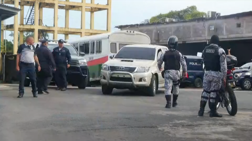 La Policía incautó droga dentro de un bus de la ruta Colón en un retén en La Chorrera