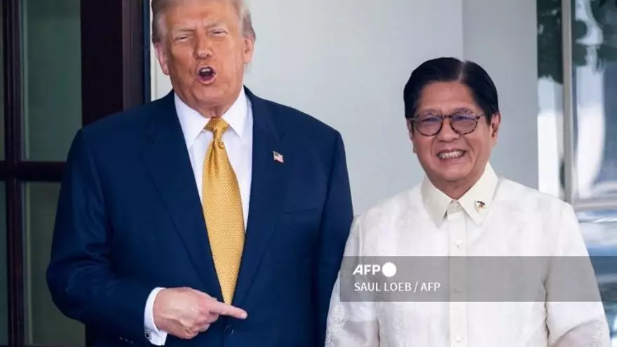 Donald Trump y el presidente filipino, Ferdinand Marcos.