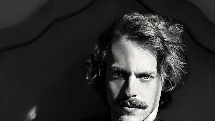 Conoce a Metin Akdülger, el sultán Murad en Kosem