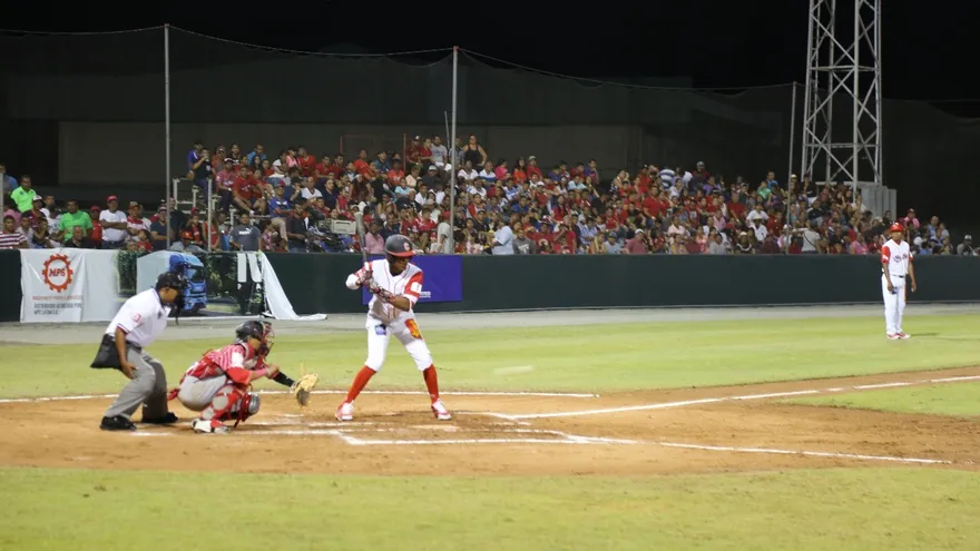 Coclé se mantiene encendido al “noquear” a Chiriquí