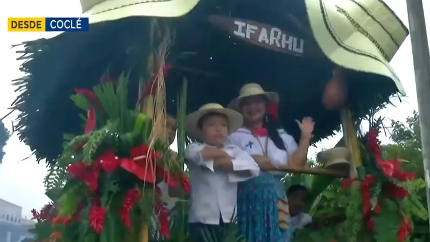 Desfile de carretas del Sombrero Pintao
