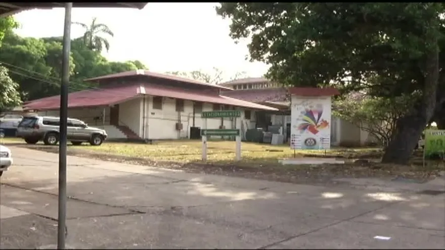 Destituciones y renuncia en el Meduca