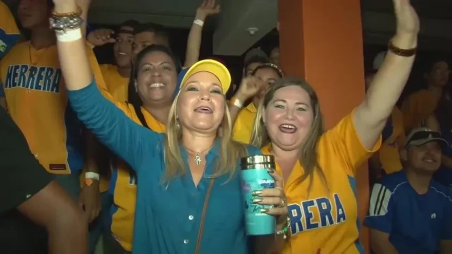 La fiesta de los fanáticos en los estadios de béisbol