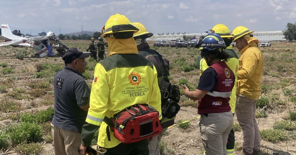 Cuatro muertos por desplome de avioneta en el centro de México