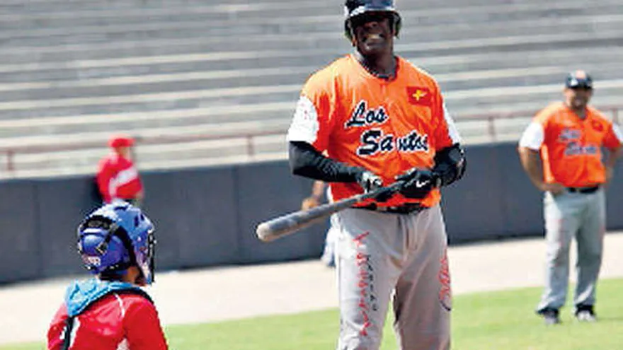 La Juvenil derrota a Los Santos en el Olmedo Solé