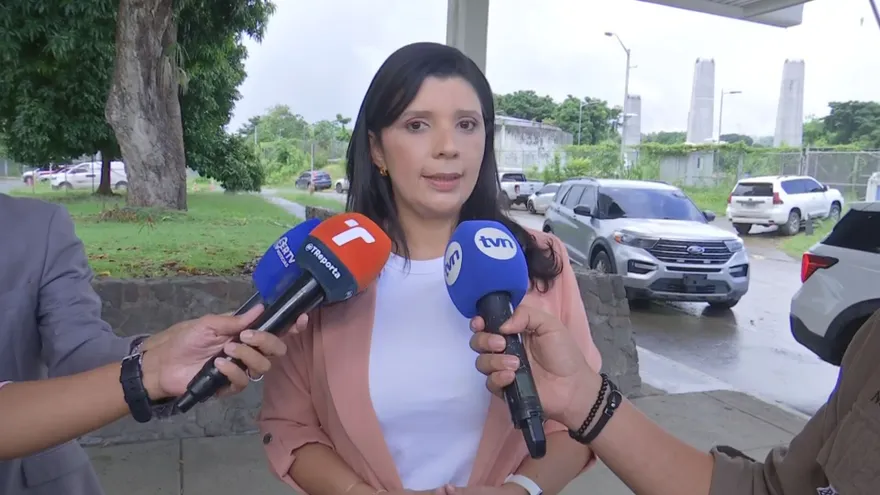 La ministra de Trabajo, Jackeline Muñoz.