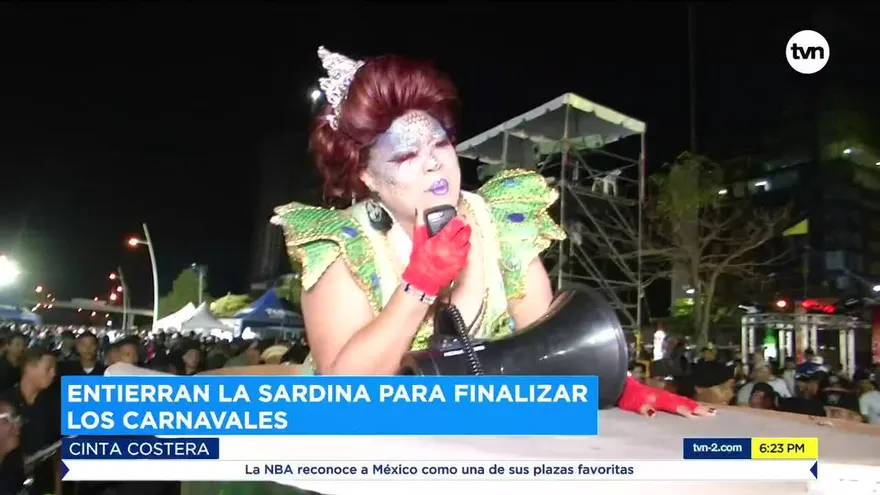 Tradicional entierro de la sardina en la Cinta Costera