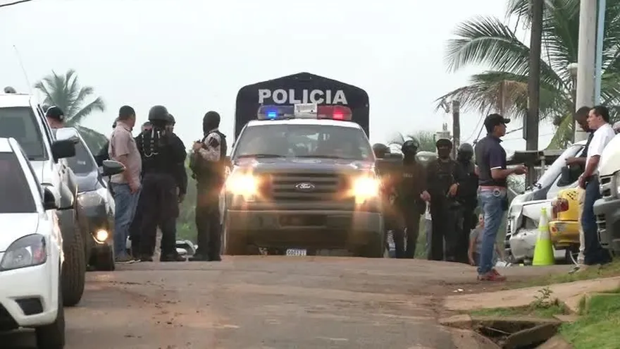 Corrupción, causa de destitución de más de 30 policías