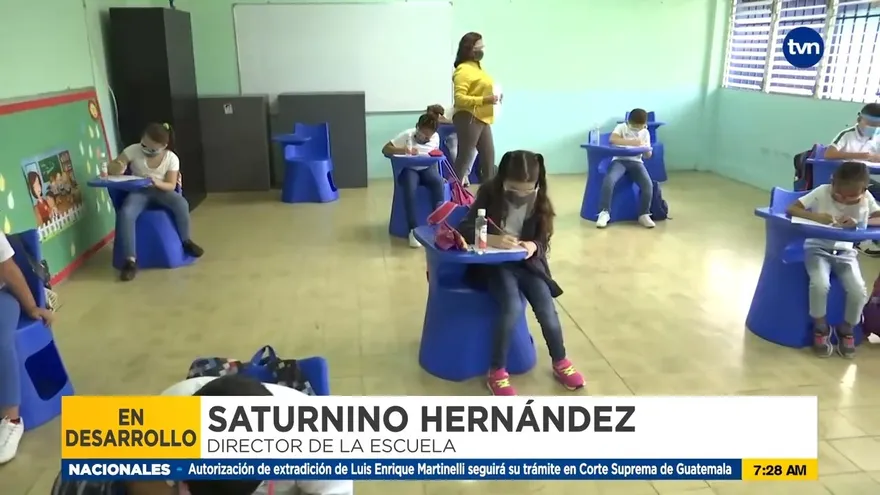 Docentes de escuela María Ossa de Amador piden retorno a clases semipresenciales