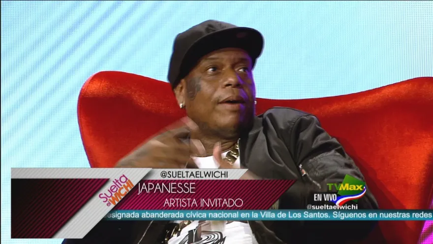 A Japanese lo echan del apartamento por mala paga