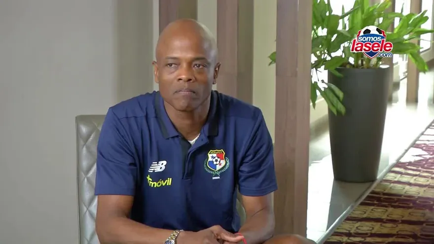Julio Dely Valdes Copa Oro diseñada para Estados Unidos y México