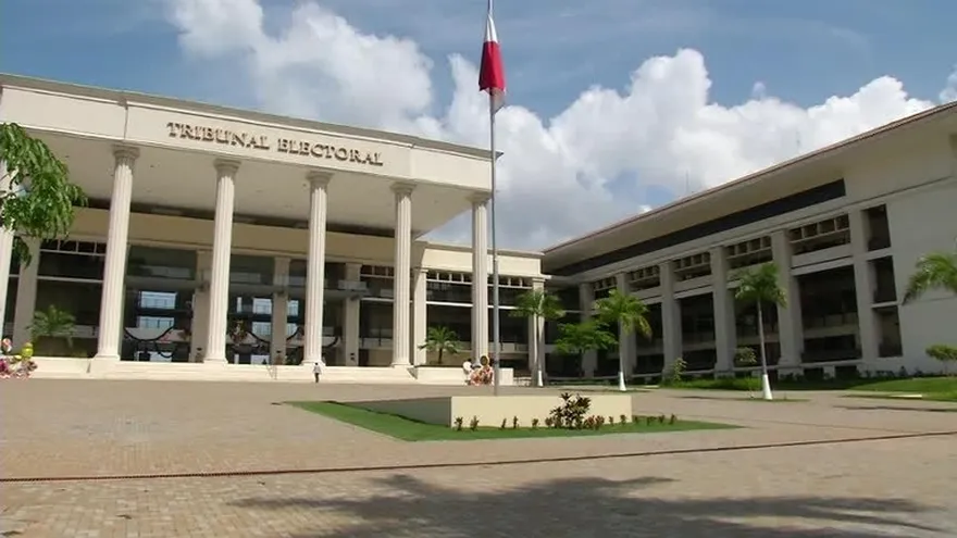 Continúan negociaciones para escogencia de magistrado del TE