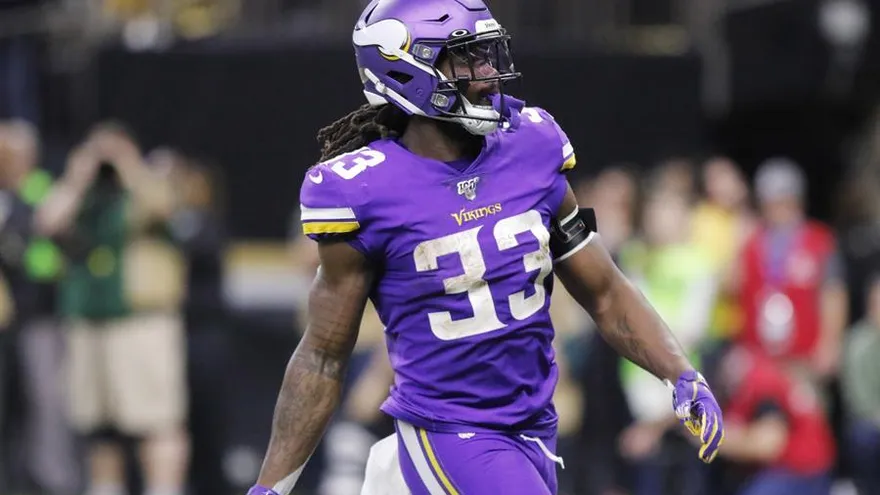 Los Vikings y Cook firman contrato de 63 millones y cinco temporadas