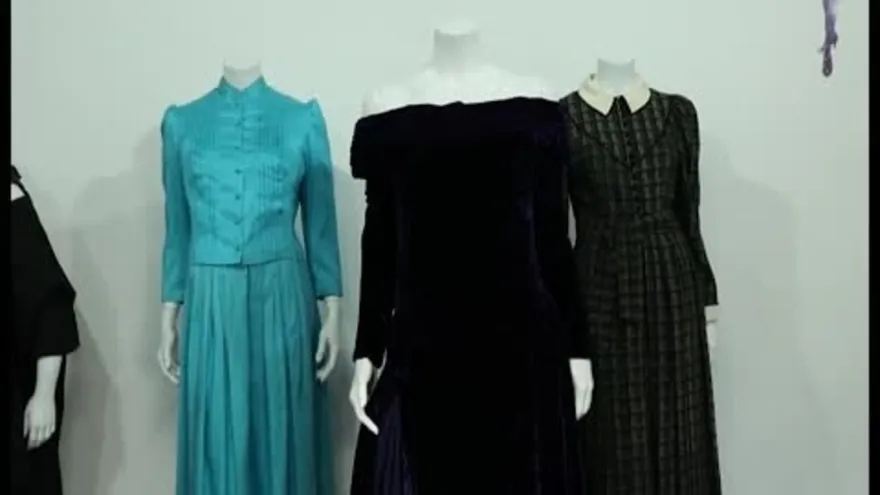 Subastan en Londres tres vestidos de Diana de Gales