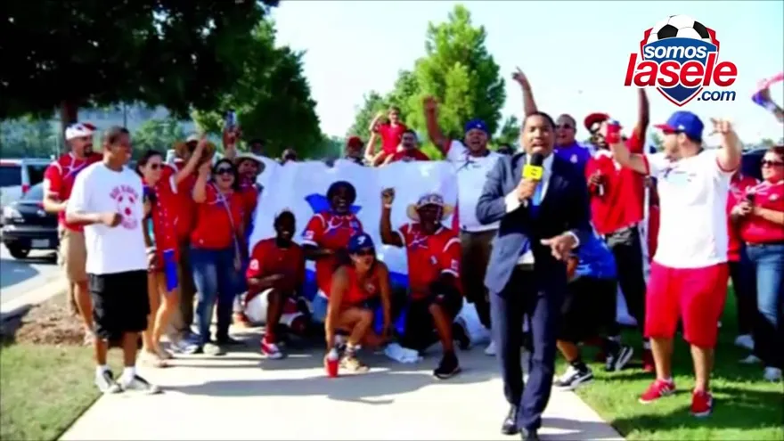 Todo el colorido desde las afueras del Cowboys Stadium de Dallas
