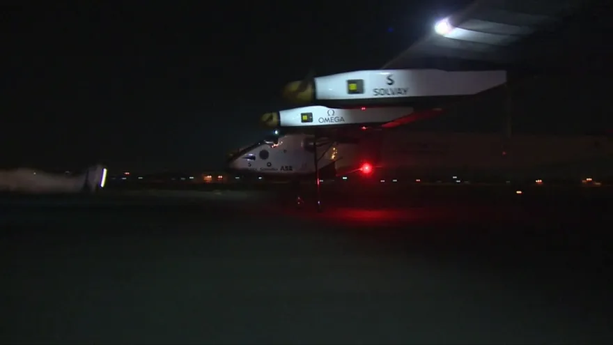 El Solar Impulse 2 logra su primer récord en distancia recorrida