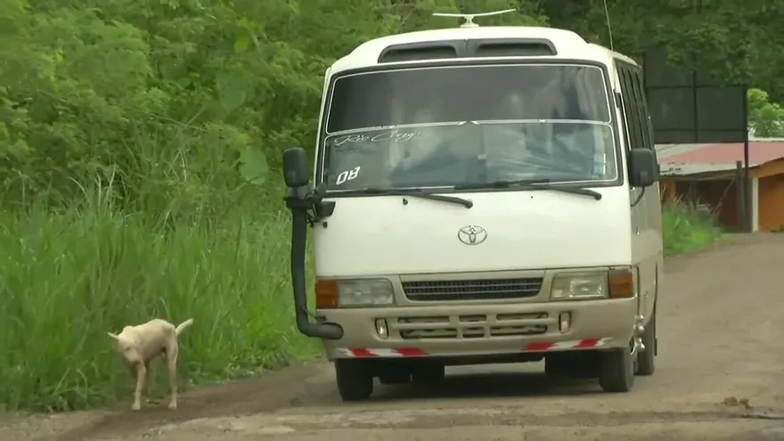 Calle de Río Congo en La Chorrera en mal estado