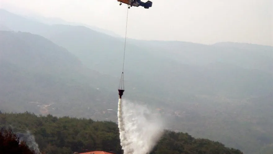 Controlan el 90% del incendio en la reserva natural Bosque de Pómac