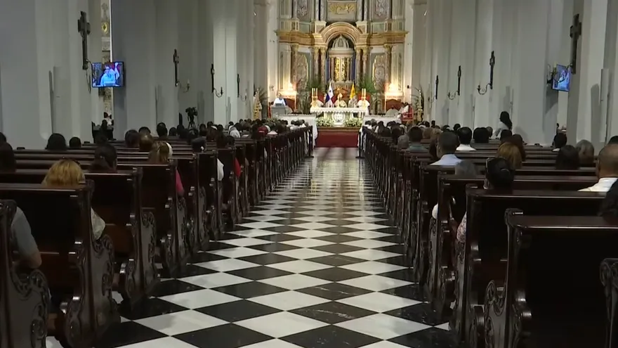 Realizan ceremonia de Consagración de Óleos