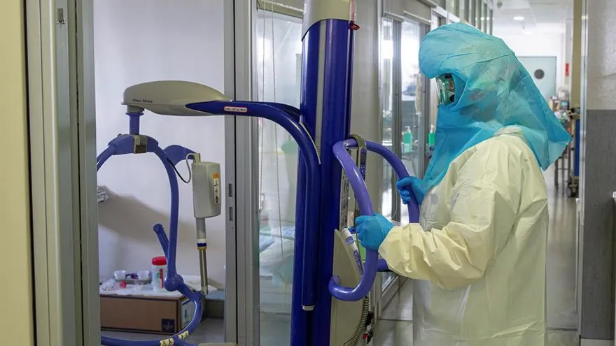 Las muertes por COVID-19 caen en España a 164, la menor cifra en mes y medio