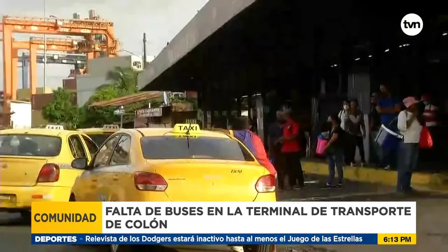 Falta de buses en la terminal de transporte de Colón