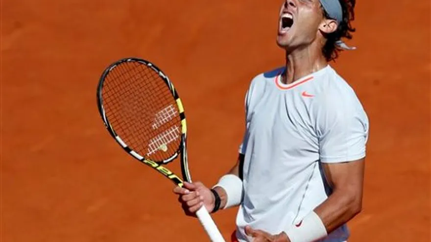 Nadal vence a Djokovic y avanza a final en Francia