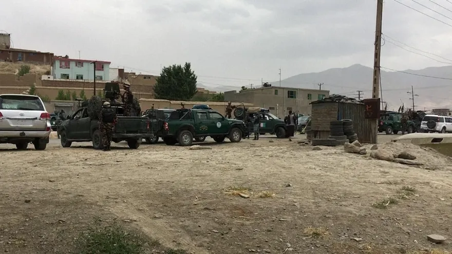 Al menos 27 muertos y 40 heridos en atentado a policías en Kabul