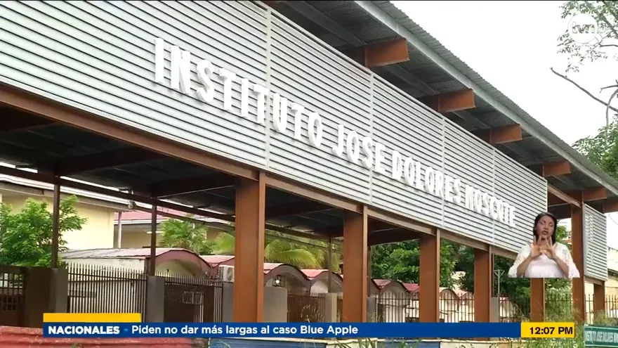 Comisión de alto nivel se reúne con estudiantes del Moscote