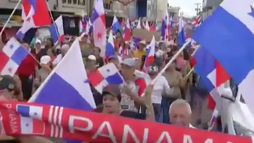 Continúan las marchas en el interior del país en rechazo al contrato minero