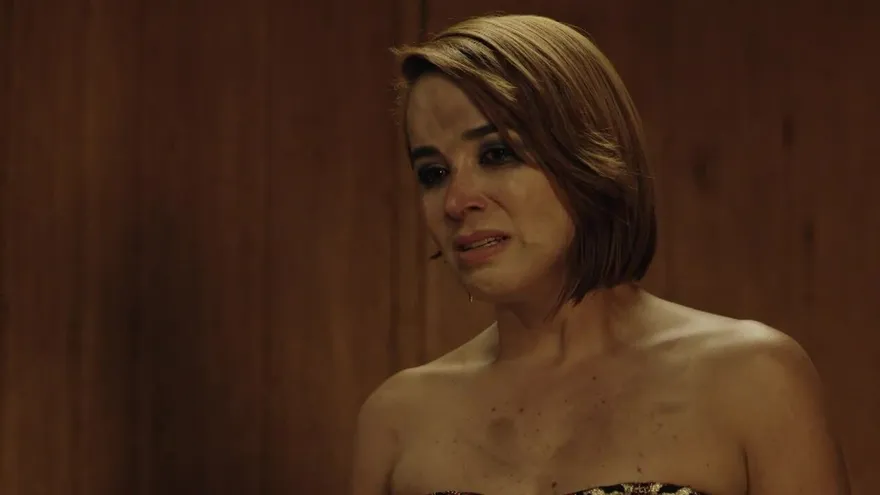 Sin Senos Sí Hay Paraíso 3 - Capítulo 14