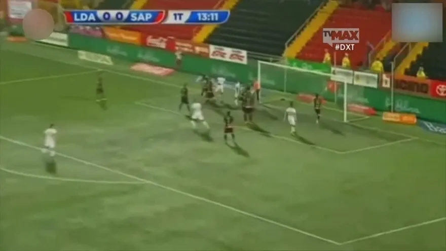 Rolando Blackburn anotó en el triunfo del Saprissa