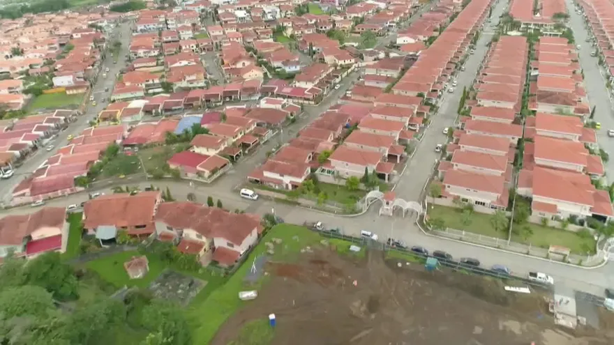 Polémica construcción vinculada a Ministro de Vivienda