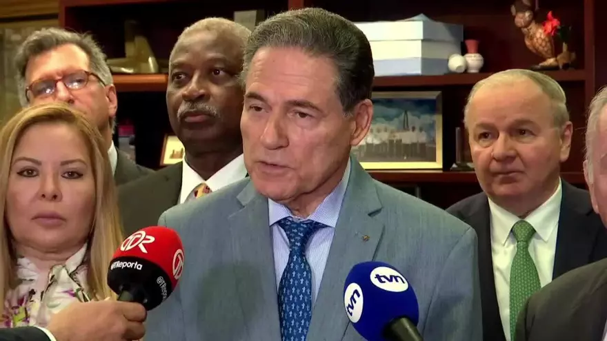 Ministro Royo explica tema del salario del Administrador del Canal