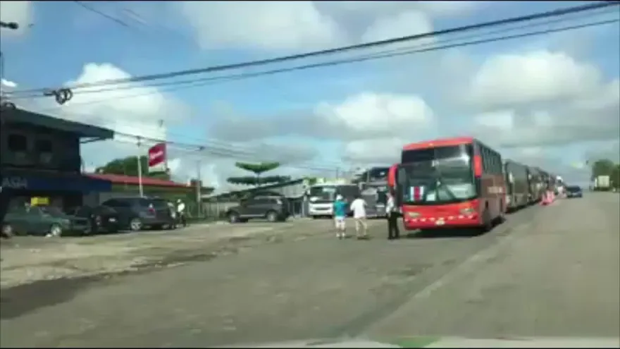 Costarricenses llegan a Panamá para apoyar a su selección