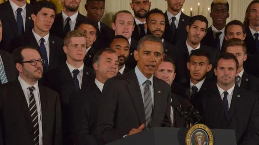 Penedo y jugadores del Galaxy comparten con Obama en la Casa Blanca.